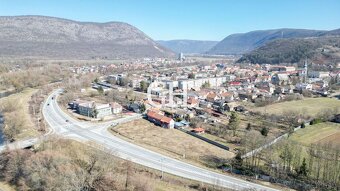 Na predaj rozľahlý rodinný dom s veľkým pozemkom pri hlavnom - 3