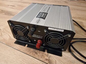 Invertor do auta z 12v na 220v - 3