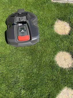 Predám robotickú kosačku HUSQVARNA - 3