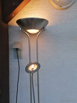 Darujem 2 stojanové lampy s 2 stmievateľnými hlasmi svetlami - 3