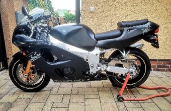 Suzuki GSX-R 600 Srad - 3