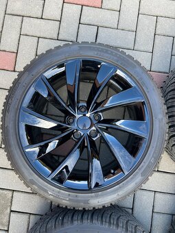 Predám originál elektróny PEGASUS R18 pneu 235/45 R18 98V - 3