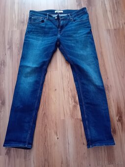 Predam znackove dzinsy Tommy jeans - 3