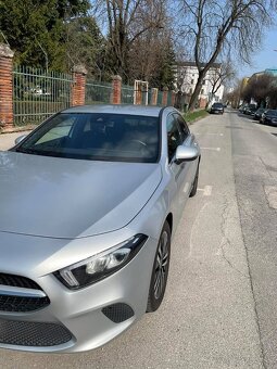 Predám Mercedes Benz A180 hatchback, kamera, asistenti,… - 3