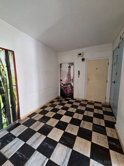 Na predaj veľký 2,5 - izbový byt Žarnovica, 65 m2 - 3
