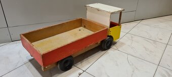 velke drevené auto - 3