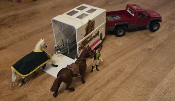 Schleich kone, pick-up s prívesom - 3