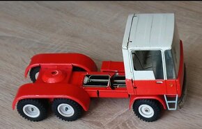 Plechový Červený ťahač MSB výrobca DDR - 3