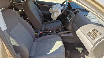 Volkswagen Jetta 1,6i 75kw - 3