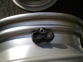 R15 4x100 ALU disky YARIS - 3