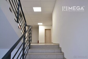 PRENÁJOM komerčného priestoru (26 m2) blízko centra Humenné - 3