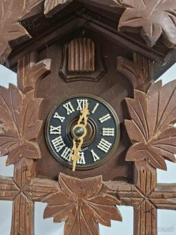 Dvoje nástenné hodiny - 3