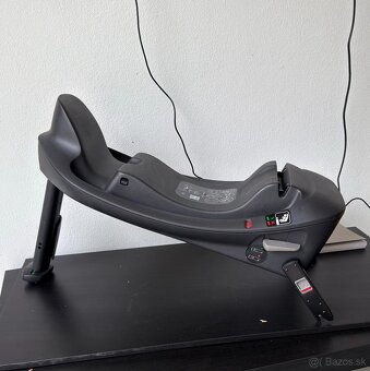 Autosedačka - vajíčko-rezervovane - 3