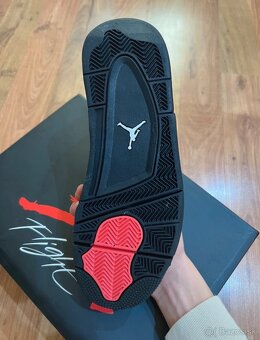 Jordan 4 Retro - 3