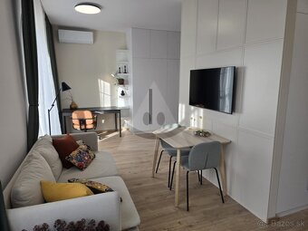 Apartmán s veľkou terasou v Danubia residence v Komárne - 3