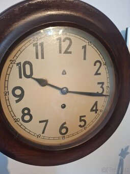 Predám funkčné starožitné ,,školské,, hodiny Wilhelm Hoffman - 3