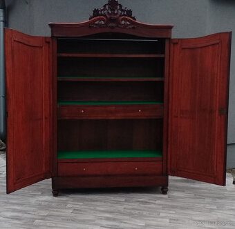 Skriňa starožitná Biedermeier z 50 . rokov 19 . storočia. - 3