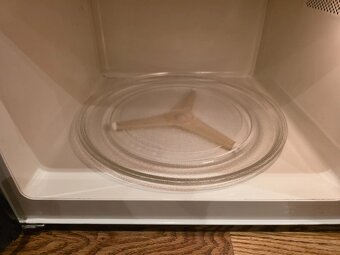 SHARP mikrovlnka - 3