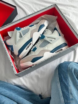 Jordan 4 - 3