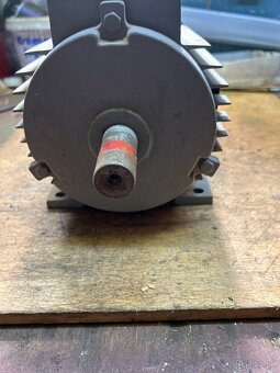 Elektromotor 4AP90L-2 - 3