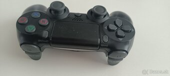 Ovladač na PS4 - 3