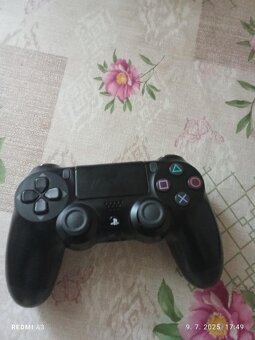 Playstation 4 - 3