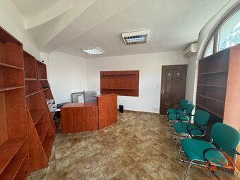 VÝBORNÁ LOKALITA Na prenájom obchodný - kancelársky priesto - 3
