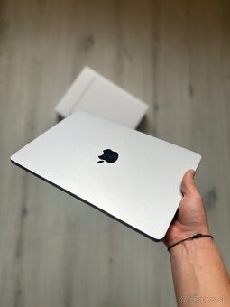 MacBook Air - 3