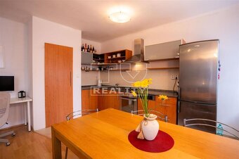 Predaj 2.izbového bytu v centre Bratislavy,62m2 s balkón - 3