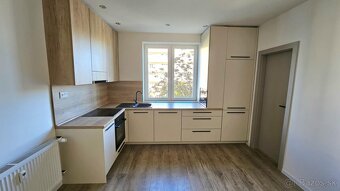 NOVINKA - 3 izbový byt ul. Južná trieda - NOVÁ REKONŠTRUKCIA - 3