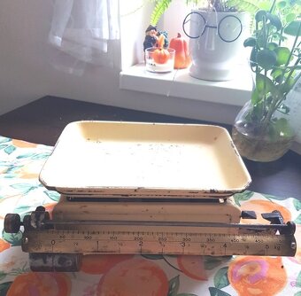 zvonec, váha, stolička, kompas, klaksón - 3