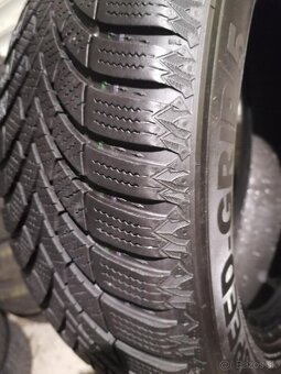 Semperit zimné 205/60/R16 - 3