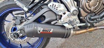 Yamaha mt 07 - 3