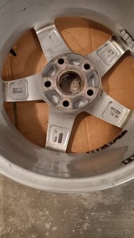 Predám 4ks ALU disky z AUDI Q3 7xR16 ET 42 - 3