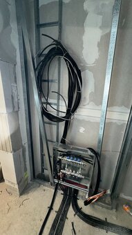 Elektrikári v Nemecku- Bytová Priemyselná inštalácia. - 3