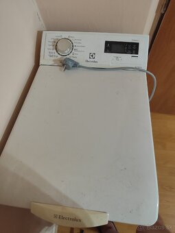 Predám za symbolickú cenu práčku electrolux - 3
