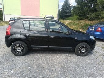 Sandero - 3