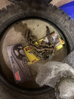 Predám diely na Yamaha yz 85 - 3
