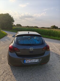 Opel Astra - 3