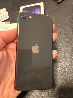 Apple iPhone SE 64GB Black 2022 - 3