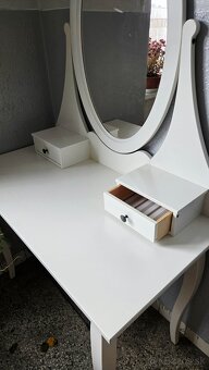 Ikea toaletny stolik - 3