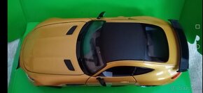 Model Mercedes AMG GT-R 1:24 - 3