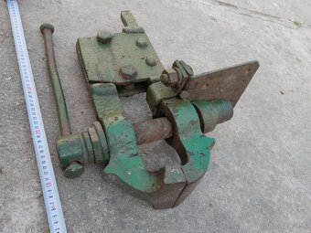 Predám kováčsky zverák - 3