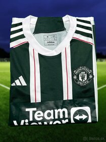 Manchester United away 2023/2024 - 3