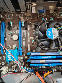 Predám PC v skrinke do racku 4u - 3
