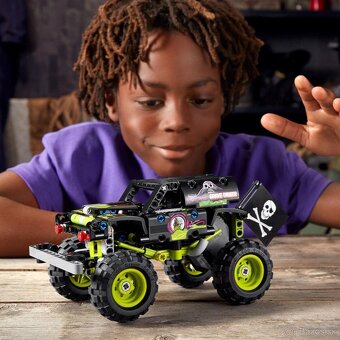 LEGO® Technic 42118 Monster Jam Grave Digger - 3