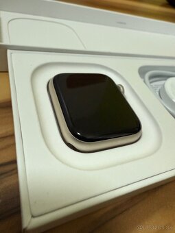 Apple Watch SE 2024 40mm - 3