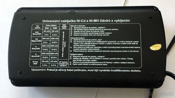 Univerzálna nabíjačka s vybíjaním - 3