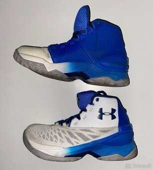 Tenisky Under Armour velkost 36,5 (23,5 cm) - 3