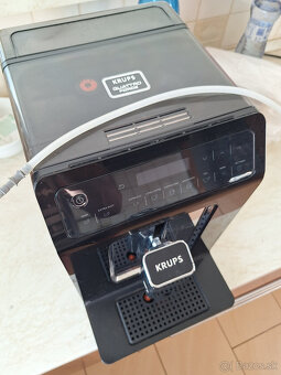 Predám kávovat KRUPS EA8908 na náhradné diely. - 3